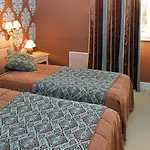 Hotel The Originals City, La Cour Carrée, Eu 3*