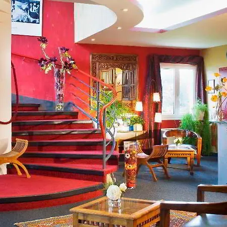 Otel The Originals City, La Cour Carree, Eu