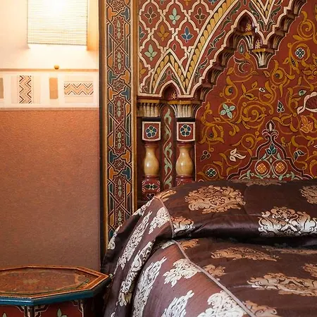 Otel The Originals City, La Cour Carree, Eu