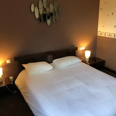 Hotel The Originals City, La Cour Carree, Eu 3*