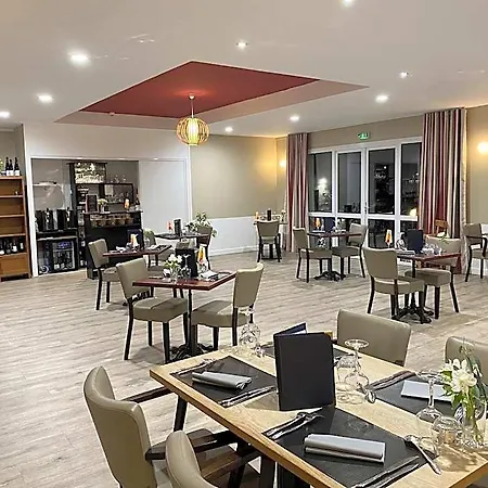 Hotel The Originals City, La Cour Carree, Eu 3*