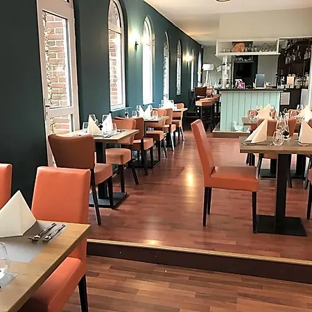 Hotel The Originals City, La Cour Carree, Eu 3*