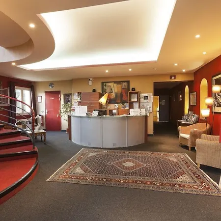 Hotel The Originals City, La Cour Carree, Eu 3*