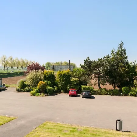 Hotel The Originals City, La Cour Carree, Eu