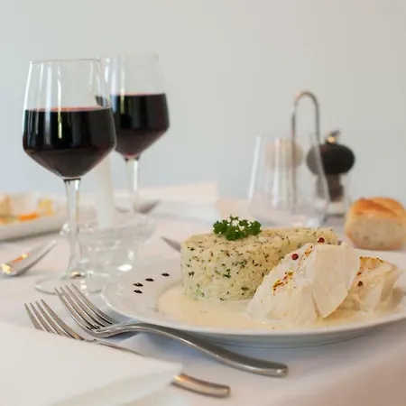 Otel The Originals City, La Cour Carree, Eu 3*