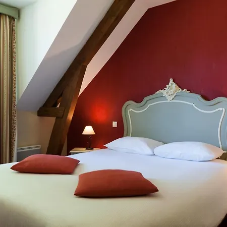 Hotel The Originals City, La Cour Carree, Eu Eu (Sekwana Nadmorska)