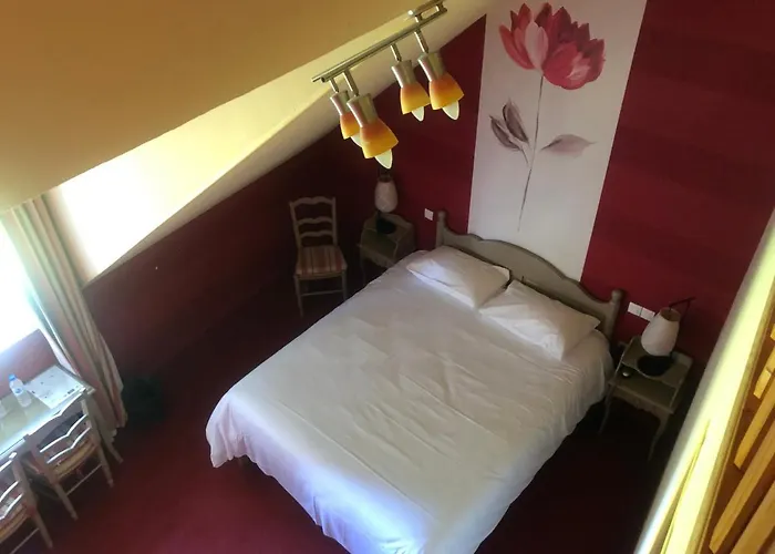 Hotel The Originals City, La Cour Carree, Eu Eu (Seine-Maritime)