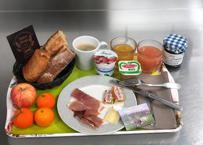 The Originals City, La Cour Carrée, Eu