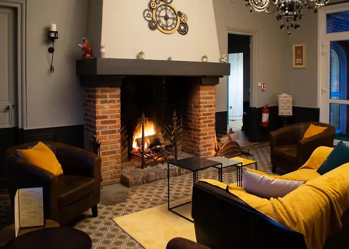 Hotel The Originals City, La Cour Carree, Eu Eu (Seine-Maritime)