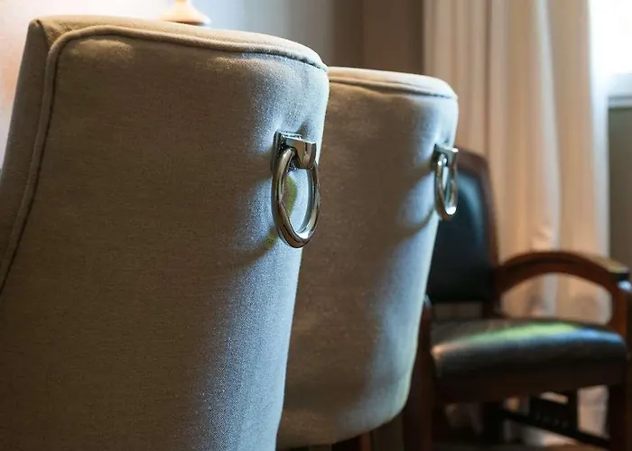 The Originals City, La Cour Carrée, Eu