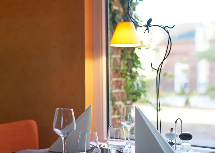 The Originals City, La Cour Carree, Eu 3* Eu (Seine-Maritime)