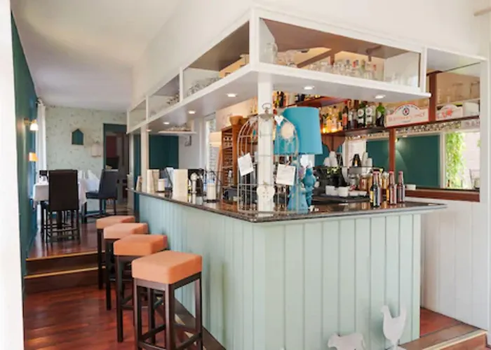 Hotel The Originals City, La Cour Carrée, Eu Eu (Seine-Maritime)