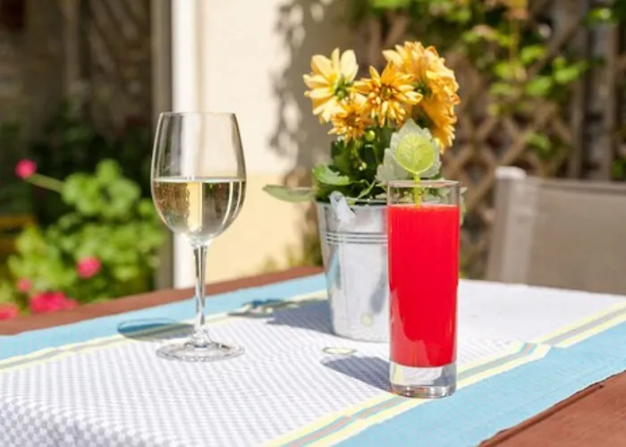 The Originals City, La Cour Carrée, Eu Eu (Seine-Maritime)