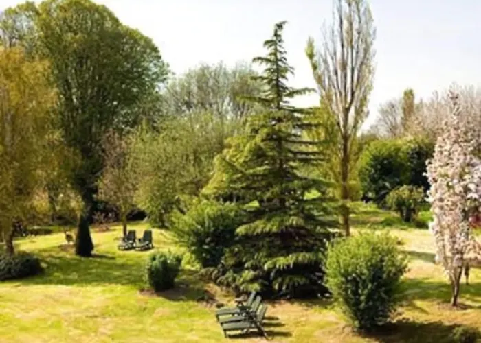 Hotel The Originals City, La Cour Carrée, Eu