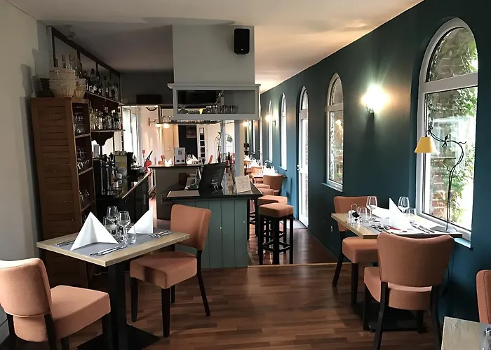 The Originals City, La Cour Carree, Eu 3* Eu (Seine-Maritime)