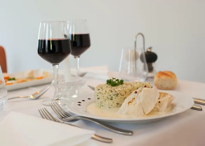 Hotel The Originals City, La Cour Carrée, Eu 3*